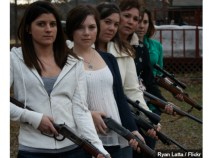 women-with-guns-ryanlatta-flickr
